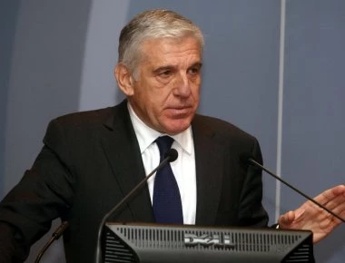 Προφυλακίστηκε o πρώην ΥΕΘΑ Γιάννος Παπαντωνίου και η σύζυγός του για το σκάνδαλο αναβάθμισης των φρεγατών 